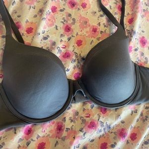 Victoria’s Secret Body by Victoria Perfect Coverage Bra 34 C
